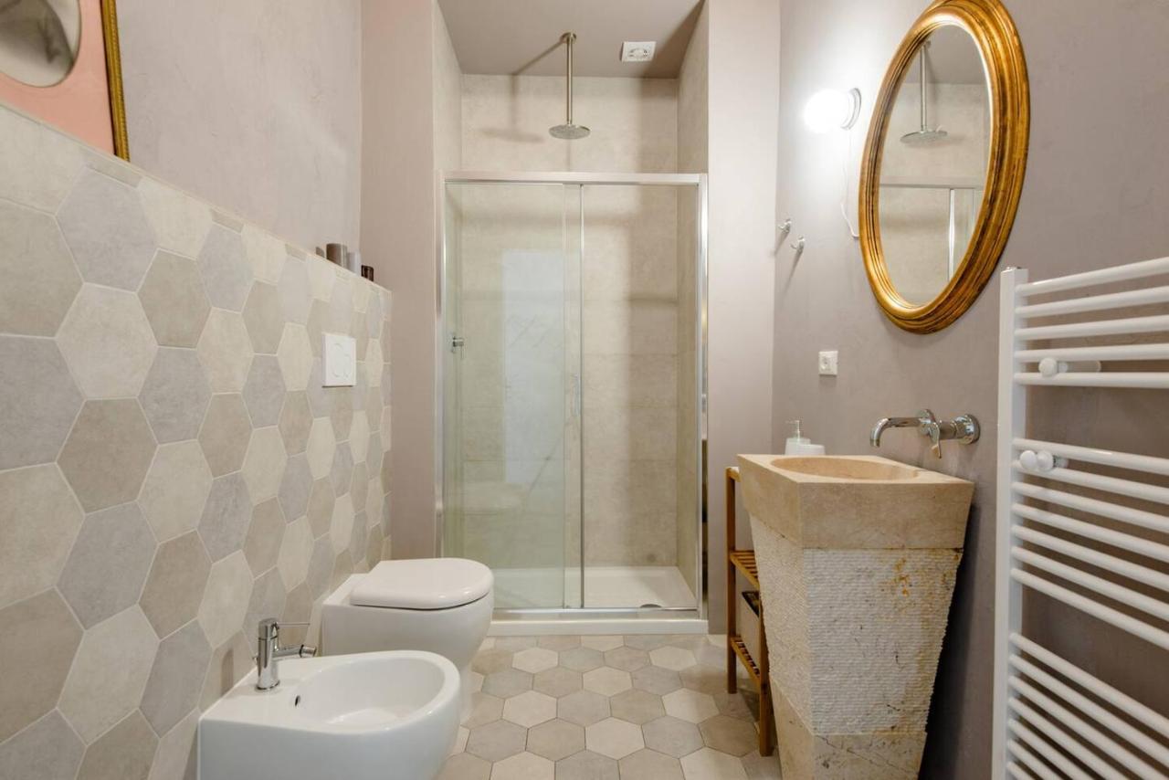 מונטקיו אמיליה La Casa Sulle Mura מראה חיצוני תמונה